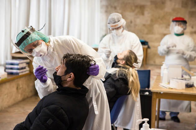 January 25, 2021, Kranj, Slovenia: Elementary school teachers take a rapid COVID-19 antigen test before schools reopen in Slovenia..Elementary School teachers take mass rapid COVID-19 antigen testing at the town hall before the return of elementary and kindergarten students to school on Tuesday 26th. Kranj Slovenia - ZUMAs197 20210125_zaa_s197_033 Copyright: xLukaxDakskoblerx