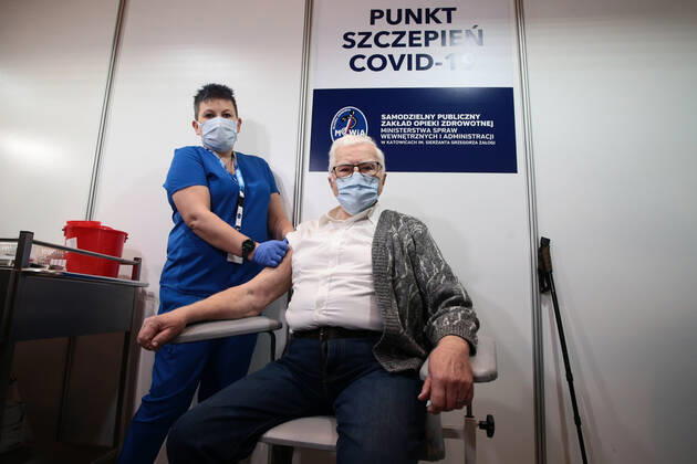 Start of the vaccinating as a part of the national COVID-19 immunization programme for citizens aged over 80 Start of the vaccinating as a part of the national COVID-19 immunization programme for citizens aged over 80 on January 25, 2021 in Katowice, Poland. EN_01462006_0011 