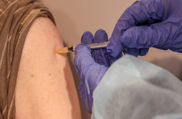 Start of the vaccinating as a part of the national COVID-19 immunization programme for citizens aged over 80 25.01.2021 Gdansk. Punkt Szczepien przeciw COVID -19 w Amber Expo. Rozpoczelo sie szczepienie seniorow powyzej 80. roku zycia. Fot. Karolina Misztal REPORTER EN_01462016_0084 