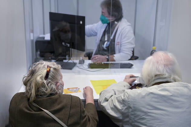 GERMANY, corona virus GERMANY, Hamburg, corona pandemic, largest vaccination center in germany, for daily max 7000 people