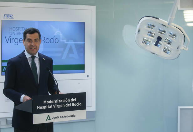 The President of the Junta de Andalucia, Juanma Moreno, attends to the media during his visit to the new facilities of the Virgen del Rocio Children s Hospital. In Seville (Andalusia, Spain), 27 January 2021. 27 JANUARY 2021 Maria Josà Lopez LagenciaEP 01 27 2021 Seville (Andalusia) Seville (Andalusia) Spain Copyright: xMariaxJosà xLopezx 3536046