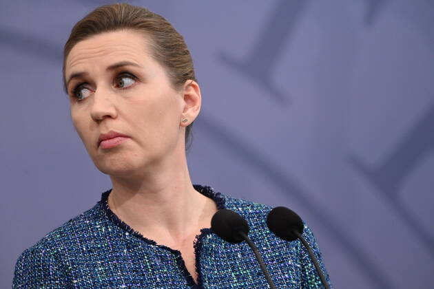 Statsminister Mette Frederiksen (S) holder pressemoede om covid-19 i Danmark, i Spejlsalen i Statsministeriet i Koebenhavn torsdag den 28. januar 2021. Til stede under pressemoedet er Statsminister Mette Frederiksen (S) samt direktoer i Statens Serum Institut (SSI) Henrik Ullum, sundheds- og aeldreminister Magnus Heunicke (S) og direktoer for Sundhedsstyrelsen Soeren Brostroem samt direktoer i Laegemiddelstyrelsen Thomas Senderovitz.. , Copyright: PhilipxDavalix cop333 spdk20210128-203650-L