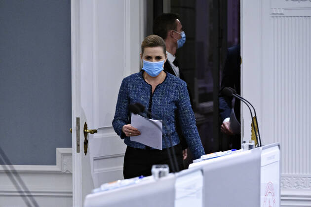 Statsminister Mette Frederiksen (S) holder pressemoede om covid-19 i Danmark, i Spejlsalen i Statsministeriet i Koebenhavn torsdag den 28. januar 2021.. , Copenhagen Denmark Copyright: PhilipxDavali PhilipxDavalix cop333 spdk20210128-204057-L