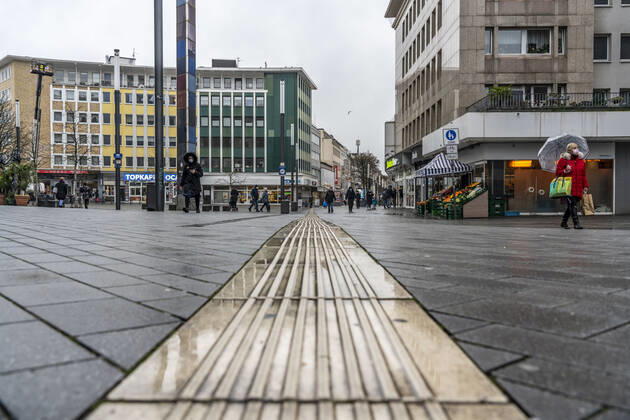 Die Innenstadt von Gelsenkirchen, während der Corona Krise, Lockdown im Januar 2021, geschlossene Geschäfte und Gastronomie, wenige Passanten, Gelsenkirchen, NRW, Deutschland Gelsenkirchen Shutdown