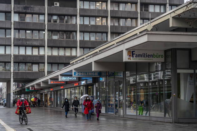 Die Innenstadt von Gelsenkirchen, während der Corona Krise, Lockdown im Januar 2021, geschlossene Geschäfte und Gastronomie, wenige Passanten, Gelsenkirchen, NRW, Deutschland Gelsenkirchen Shutdown