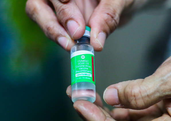 January 29, 2021, Colombo, Sri Lanka: A member of staff poses with a vial of Oxford-AstraZeneca Covid-19 vaccine at The National Hospital Colombo in Sri Lanka on January 29, 2021. Colombo Sri Lanka - ZUMAd152 20210129_znp_d152_003 Copyright: xPradeepxDambaragex