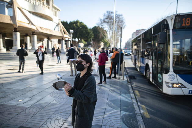 Several people attend a demonstration of the hospitality sector called in front of the General Assembly of the Region of Murcia where they have placed cardboard boxes as a sign of protest, in Cartagena, Murcia, (Spain), January 29, 2021. The call comes after the news that the restrictions forcing the closure of catering establishments will be extended by the overload of the health system in the Region: while we remain in phase 2, it is difficult to change the current restrictions, acknowledged the technical spokesman of the Committee Covid. Also, the Region of Murcia has decided to advance the closure of non-essential activities to 18.00 hours in eight municipalities and limit throughout the regional territory meetings in public spaces, b Copyright: xLagenciaEPx 3539148