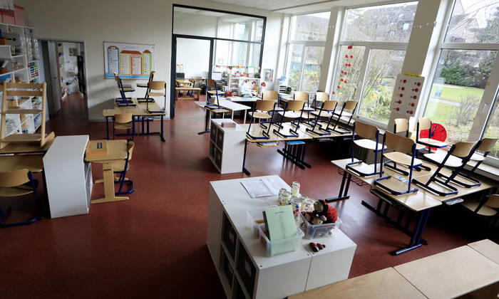 SCHUL LOCKDOWN Schul Lockdown Gebrueder Grimm Schule in Meerbusch Buederich Januar 2021 am 29.Januar 2021 in Meerbusch