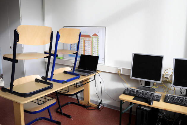 SCHUL LOCKDOWN Schul Lockdown Gebrueder Grimm Schule in Meerbusch Buederich Januar 2021 am 29.Januar 2021 in Meerbusch