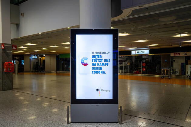 29.01.2021, Verkehr, Zeitgeschehen, Dramatischer Einbruch der Fluggastzahlen am Flughafen Frankfurt Geschlossene Ladenlokale am Frankfurter Flughafen. Erschreckend wenige Fluggäste in den letzten Tagen am Flughafen Frankfurt aufgrund der Corona-Pandemie. Der Flugverkehr ist in der Corona-Krise fast zum Erliegen gekommen. 73,4 Prozent weniger Fluggäste als 2019 bezifferte die zuständige Fraport AG für 2020. Frankfurt Flughafen Frankfurt Hessen Deutschland