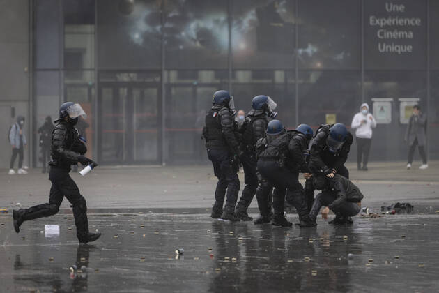 French gendarmes arrest a man, during a demonstration organized by the movements La Manif pour Tous (Protest for All) and the patriots movement who opposed to the PMA (Assisted reproductive technology - ART), on January, 30, 2021, in Rennes, western France.  Copyright: xJeremiasxGonzalezx