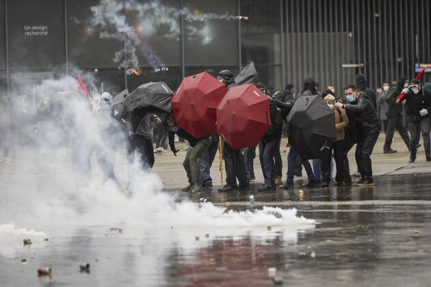 Protesters faced water jets during a demonstration against the La Manif pour Tous (Protest for All) and the patriots movements who opposed to the PMA (Assisted reproductive technology - ART), on January, 30, 2021, in Rennes, western France.  Copyright: xJeremiasxGonzalezx