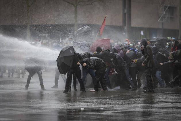 Protesters faced water jets during a demonstration against the La Manif pour Tous (Protest for All) and the patriots movements who opposed to the PMA (Assisted reproductive technology - ART), on January, 30, 2021, in Rennes, western France.  Copyright: xJeremiasxGonzalezx