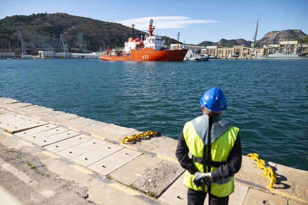 The Oceanographic Research Vessel (BIO) Hespà rides docks in the port of Cartagena, Murcia (Spain), on February 1st, 2021. The Hespà rides set sail on January 28th from the Arsenal of Las Palmas to begin the transit back to its home port, in Cartagena. The Hespà rides has been in Las Palmas for 24 days and arrived in Cartagena a month after setting sail on 30 December. The Institute of Preventive Medicine of Defence (IMPDEF) has closed the outbreak of coronavirus detected on the ship after obtaining negative results from the last remaining members of the crew to overcome the disease. One of them remains in the Negrin Hospital in Las Palmas. 01 FEBRUARY 2021;HESPERIDES;CARTAGENA;MURCIA;COVID LagenciaEP 02 01 2021 Cartagena, (Murcia) Copyright: xLagenciaEPx 3543289