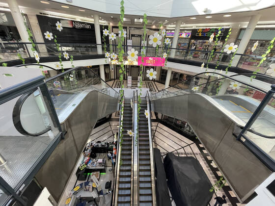 (210201) -- JERUSALEM, Feb. 1, 2021 -- Photo taken on Feb. 1, 2021 shows a closed shopping mall during a lockdown amid the COVID-19 pandemic in Jerusalem. Late on Sunday, Israel s cabinet decided to extend the ongoing nationwide lockdown until Friday in an effort to curb the coronavirus outbreak. (Photo by Xinhua) MIDEAST-JERUSALEM-COVID-19-LOCKDOWN MuammarxAwad 
