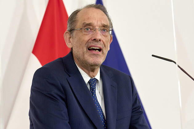 - Wien 02.02.2021 - Coronavirus Krise - Nachdem gestern beschlossen wurde den derzeitigen Lockdown am 8.2. zu benden gaben heute der Bildungsminister und Innenministerr eine Pressekonferenz im Bundeskanzleramt. PHOTO: Bildungsminister Heinz Faßmann (ÖVP) während der PK Vienna, Austria - Coronavirus Crisis - Yesterday the government announced the end of the lockdown on 8.2. Today there was a press conference by the education minister and the minister for interior in the Federal Chancellery. PK Bildungsminister und Innenminister zu Lockdownende