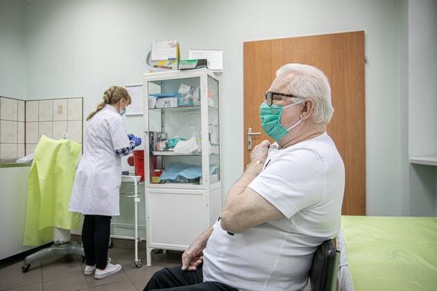 Lech Walesa gets vaccinated for COVID-19 Lech Walesa gets vaccinated for COVID-19 on Febrauary 02, 2021 in Gdansk, Poland. EN_01463047_0008 
