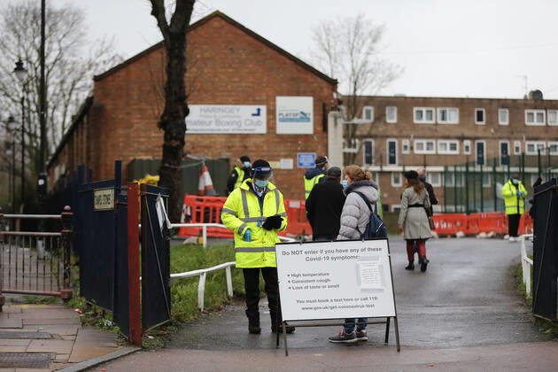 February 2, 2021, London, England, United Kingdom: A covid test site In Tottenham. The north London neighbourhood is among the seven areas in the country the UK government started Ã¢â‚¬oesurge testingÃ¢â‚¬Â to find and isolate covid-19 cases caused by South African variant of the coronavirus. London United Kingdom - ZUMAs262 20210202_zip_s262_014 Copyright: xTayfunxSalcix