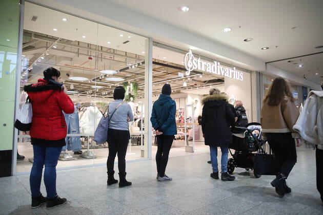 Shopping centres are open again Shopping centres are open again while maintaining the sanitary regime on February 02, 2021 in Krakow, Poland as the restrictions caused by Covid-19 loosen. EN_01462911_0025 