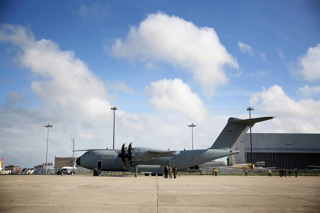 February 3, 2021, Lisbon, Portugal: An Airbus A400M military transport plane of the German Air Force with health professionals and medical equipment is seen after arriving at the Lisbons military airport, in Portugal on February 3, 2021. Germany sends 26 health professionals and medical supplies, as part of a relief mission to combat the covid-19 pandemic in Portugal. In the first phase, the aid must extend over a period of 21 days. Lisbon Portugal - ZUMAf123 20210203_zap_f123_003 Copyright: xPedroxFiuzax