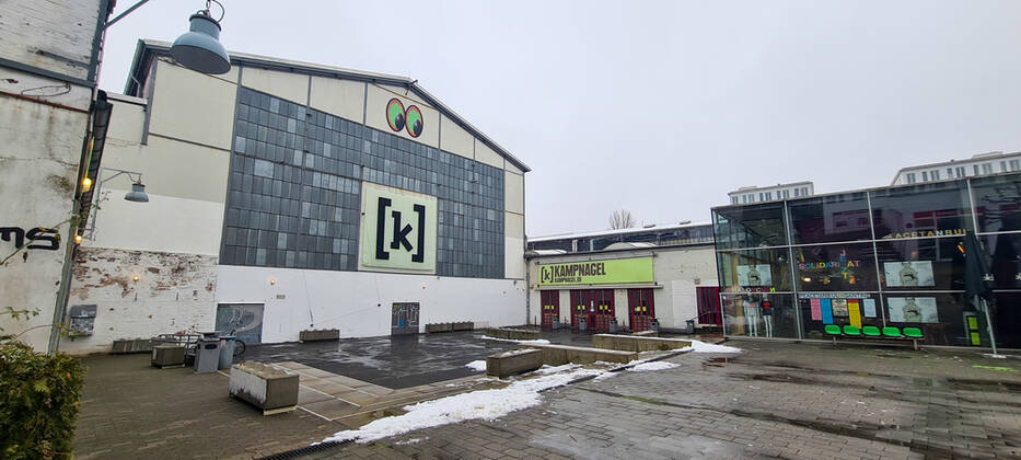 Hamburg im Corona Lockdown Szenen im Februar 2021 rund um die Hamburger Außenalster - Kulturfabrik Theater Kampnagel in Hamburg-Winterhude;Hamburg im Corona Lockdown Szenen im Februar 2021 rund um die Hamburger Außenalster -, Hamburg Hamburg Deutschland Innenstadt rund um die Alster