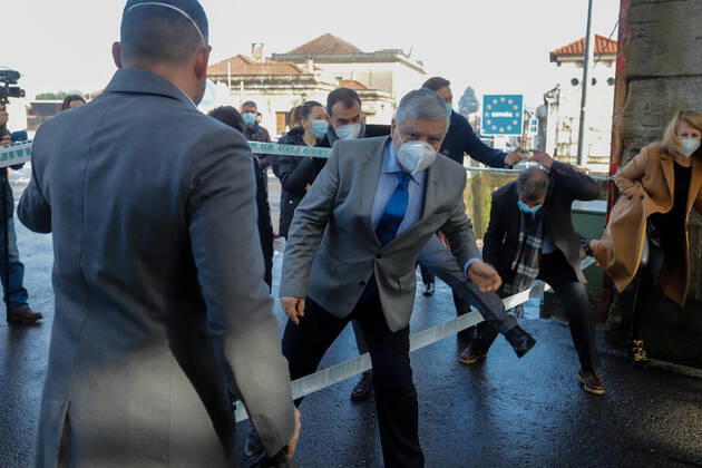 The President of the EGTC of Minho and the President of the Chamber of Vilanova de Cerveira, Fernando Nogueira on his arrival at a protest by the border closure linking Arbo (Galicia) and Melgaco (Portugal), on the international bridge Tui-Valenca, on February 4, 2021. The Government of Portugal closed its border with Spain last Friday, January 29, for an initial period of two weeks, in an attempt to contain the spread of the coronavirus pandemic, which has reached unprecedented levels in Portuguese territory during this month. 04 FEBRUARY 2021;MAYORS;POLITICS;BORDER;PORTUGAL Marta Vazquez Rodriguez LagenciaEP 02 04 2021 Pontevedra (Galicia) Pontevedra (Galicia) Spain Copyright: xMartaxVazquezxRodriguezx 3547719