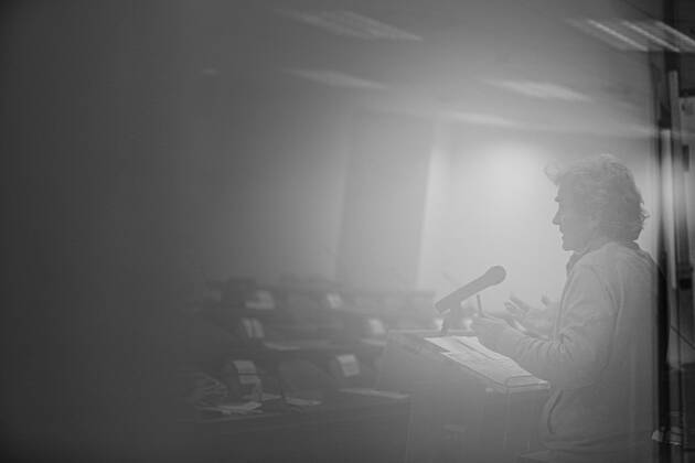The director of the Center for Coordination of Alerts and Health Emergencies (CCAES), Fernando Simon during a conference convened before the media at the Ministry of Health to report on the evolution of the coronavirus, in Madrid, (Spain), February 4, 2021. 04 FEBRUARY 2021;3RD WAVE;CORONAVIRUS;INFECTED;CONTAGIONS;FALELCIDS T.Rozas. POOL LagenciaEP 02 04 2021 Madrid Madrid Spain Copyright: xT.Rozas.xPOOLx xLagenciaEPx 3548757