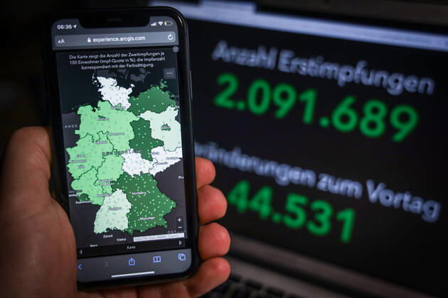 Coronavirus in Deutschland - COVID-19 Impfungen -Dashboard 04.02.2021: Esri Deutschland GmbH auf Basis des Digitalen Impfquotenmonitoring zur COVID-19-Impfung des RKI - Anzahl Erstimpfungen: 2.091.689 Veränderungen zum Vortag: 44.531 Anzahl Zweitimpfungen: 756.333 Veränderungen zum Vortag: 65.548 Datenstand vom 04.02.2021.