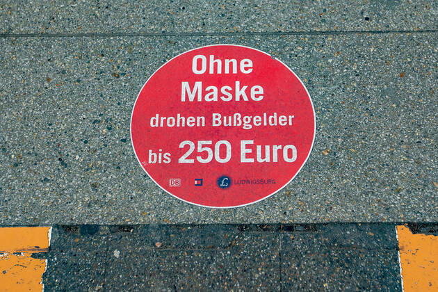 Ludwigsburg Themenbilder: Ludwigsburg in Zeit der Corona-Pandemie, 04.02.2021, Themenbilder: Ludwigsburg in Zeit der Corona-Pandemie, Bussgeld, Ohne Maske 250 Euro, 04.02.2021, Copyright: xEIBNER DROFITSCHx EP_ddh