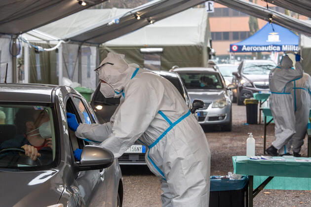 Milan, Linate s drive-through nasopharyngeal swab center managed by the Air Force could be one of the locations for administering anti Covid vaccines chosen by the Lombardy Region as part of the new vaccination plan Editorial Usage Only  Copyright: xMassimoxAlbericox xIPAx