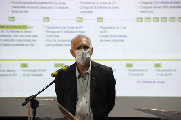 Brazilian Minister of Health at Fiocruz (INT) Brazilian Minister of Health at Fiocruz. February 5, 2021, Rio de Janeiro, Brazil: Brazilian Minister of Health, Eduardo Pazuello, is at the headquarters of Fiocruz, in Rio de Janeiro, for the launching of the bidding notice for the construction of Industrial Biotechnology in Health Complex (CIBS) of the Institute of Technology in Immunobiological of the Foundation (Bio-Manguinhos Fiocruz). The enterprise, which will be the largest center for the manufacture of biological products in Latin America and one of the most modern in the world, will be built in Santa Cruz, Rio de Janeiro. With the new complex, Bio-Manguinhos Fiocruz will have the capacity to increase in four times the production o  Copyright: xFaustoxMaiax