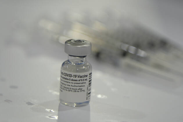 February 5, 2021, Los Angeles, California, USA: A bottle of COVID-19 vaccine is seen at at a mass COVID-19 vaccination site at Cal Poly Pomona, Friday Feb. 5, 2021 in Pomona, California. Los Angeles USA - ZUMAc68_ 20210205_zaf_c68_012 Copyright: xRingoxChiux