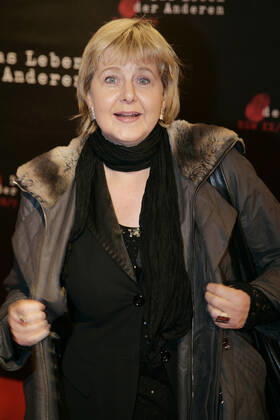 Das Leben der Anderen Copyright: IMAGO. Radke 15.03.2006 Thema: Das Leben der Anderen mit Marianne Birthler Premiere des mit 4 Bayerischen Filmpreisen ausgezeichneten Spielfilmdebuet von Florian Hencke im Cinemaxx Coloseum in Berlin.Mit 15 Vor-Nominierungen fuer kuenstlerische Leistungen in allen Sparten des Filmschaffens gilt er als einer der gro¶en Favoriten fYr die Deutschen Filmpreise 2006. ( Keywords: BERLIN, DIGITAL, 2005, Film, Kino) Copyright: xEventpressxRadkex