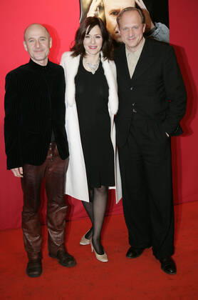 Das Leben der Anderen Copyright: IMAGO. Radke 15.03.2006 Thema: Das Leben der Anderen mit Ulrich Muehe, Martina Gedeck und Ulrich Tukur Premiere des mit 4 Bayerischen Filmpreisen ausgezeichneten Spielfilmdebuet von Florian Hencke im Cinemaxx Coloseum in Berlin.Mit 15 Vor-Nominierungen fuer kuenstlerische Leistungen in allen Sparten des Filmschaffens gilt er als einer der gro¶en Favoriten fYr die Deutschen Filmpreise 2006. ( Keywords: BERLIN, DIGITAL, 2005, Film, Kino) Copyright: xEventpressxRadkex
