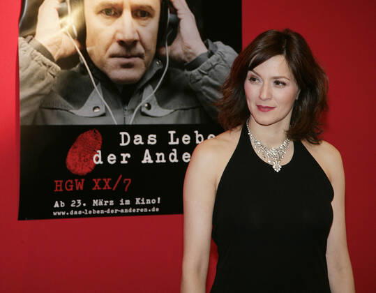Das Leben der Anderen Copyright: IMAGO. Radke 15.03.2006 Thema: Das Leben der Anderen mit Martina Gedeck Premiere des mit 4 Bayerischen Filmpreisen ausgezeichneten Spielfilmdebuet von Florian Hencke im Cinemaxx Coloseum in Berlin.Mit 15 Vor-Nominierungen fuer kuenstlerische Leistungen in allen Sparten des Filmschaffens gilt er als einer der gro¶en Favoriten fYr die Deutschen Filmpreise 2006. ( Keywords: BERLIN, DIGITAL, 2005, Film, Kino) Copyright: xEventpressxRadkex