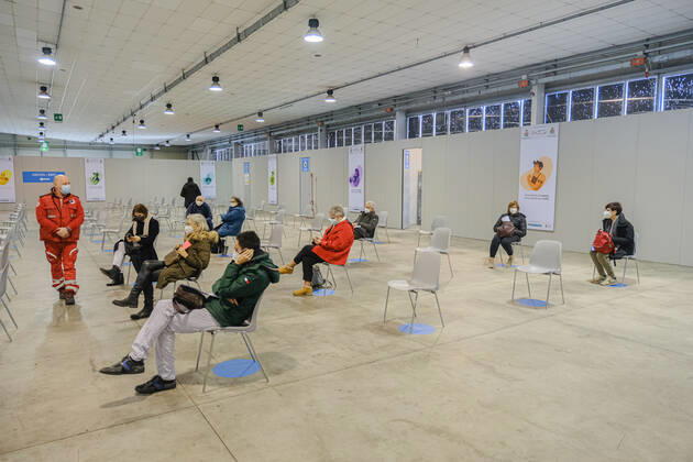 Padua - The pavilion for vaccinations against Covid19 using the Pfizer-BioNTech vaccine was set up at the Padova Fiere facility in via Rismondo. The vaccination campaign for healthcare personnel in the private sector starts today Editorial Usage Only  Copyright: xRobertoxSilvinox xIPAx