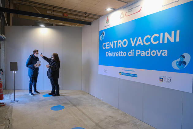 Padua - The pavilion for vaccinations against Covid19 using the Pfizer-BioNTech vaccine was set up at the Padova Fiere facility in via Rismondo. The vaccination campaign for healthcare personnel in the private sector starts today Editorial Usage Only  Copyright: xRobertoxSilvinox xIPAx