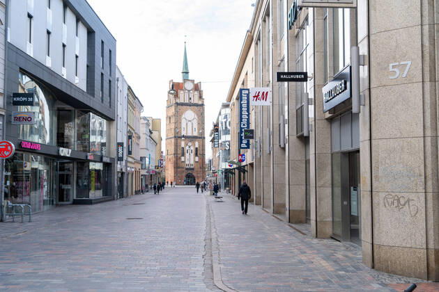 Szenen aus der Hansestadt Rostock während des Corona-lockdowns im Februer 2021;Szenen aus der Hansestadt Rostock während des Corona-lockdowns im Februer 2021, Rostock Mecklenburg-Vorpommern Deutschland Innenstadt