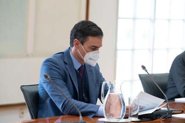 The President of the Government, Pedro Sanchez, chairs the meeting of the Coronavirus Monitoring Committee, in Madrid (Spain), 8 February 2021. 08 FEBRUARY 2021;COMMITTEE MEETING;COVID;CORONAVIRUS;PEDRO SANCHEZ Pool Moncloa Borja Puig de la 02 08 2021 Madrid Madrid Spain Copyright: xPoolxMoncloax xBorjaxPuigxdexlaxBellacasax 3553408