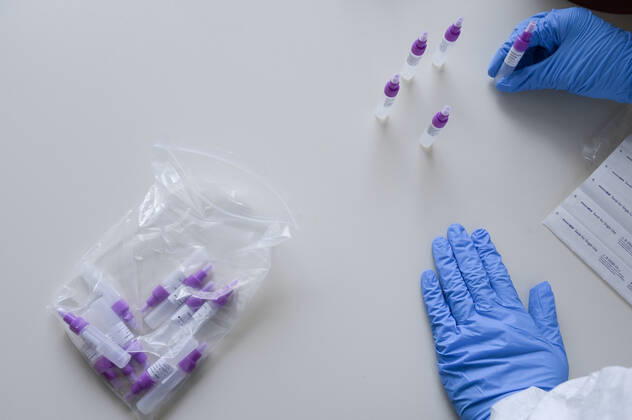 GERMANY, corona virus, fast testing GERMANY, Hamburg, fast testing for visitors in nursing home for old people