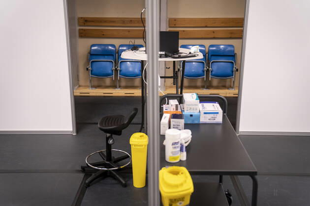Region Hovedstaden aabner nyt COVID-19 vaccinationscenter i Idraets & Fritidscenter Vejledalen i Ishoej, tirsdag den 9. februar 2021.. , Ishoej Denmark Copyright: RitzauxScanpix MadsxClausxRasmussenx cop103 spdk20210209-103954-L