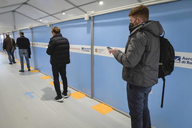 Inauguration at the Leonardo Da Vinci international airport in Fiumicino the center for anti Covid vaccines _19, in the photo the administration of the AstraZeneca vaccine to health personnel Editorial Usage Only  Copyright: xSTEFANOxCAROFEIx xIPAx