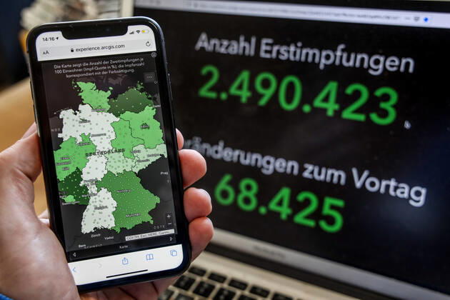 News Bilder des Tages Coronavirus in Deutschland - COVID-19 Impfungen -Dashboard 11.02.2021: Esri Deutschland GmbH auf Basis des Digitalen Impfquotenmonitoring zur COVID-19-Impfung des RKI - Anzahl Erstimpfungen: 2.490423 Veränderungen zum Vortag: 68.425 Anzahl Zweitimpfungen: 1.178.725 Veränderungen zum Vortag: 59.847 Datenstand vom 11.02.2021.