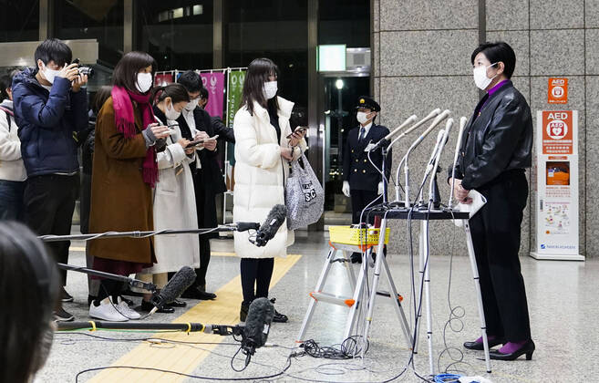 Tokyo Gov. Koike Tokyo Gov. Yuriko Koike meets the press at the metropolitan government headquarters building in Tokyo on Feb. 11, 2021, following Tokyo Olympic organizing committee chief Yoshiro Mori s decision to step down from the post over his recent remarks slammed as sexist. 