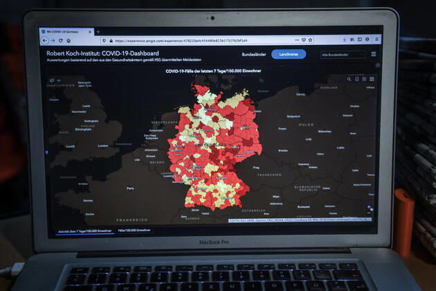 Coronavirus in Deutschland - Covid-19-Dashboard des Robert Koch-Institut 12.02.2021: Robert Koch-Institut: COVID-19-Fälle 2.320.093. Zugang um 9.860 gegenüber dem Vortag. COVID-19-Todesfälle 64.191. Zugang um 556 gegenüber dem Vortag. 7-Tage-Inzidenz 64,2. 7-Tage-Fallzahl 53.380