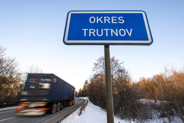 As of midnight, the Czech government restricted movement from Trutnov, Cheb and Sokolov districts and to them because of the fast spread of the COVID-19 infection. Pictured police control on the I 37 road near Kuks, Czech Republic, February 12, 2021. (CTKxPhoto DavidxTanecek) CTKPhotoP202102120274501  TAD 009