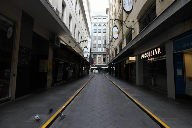 VICTORIA CORONAVIRUS COVID19, A quiet Degraves Street is seen in Melbourne, Saturday, February 13, 2021. Victoria has entered a short, sharp circuit-breaker lockdown for five days amid fears the highly infectious UK strain of coronavirus has spread in the community. ( NO ARCHIVING, EDITORIAL USE ONLY, NO USE IN BOOKS WITHOUT CONSENT MELBOURNE VIC AUSTRALIA  Copyright: xERIKxANDERSONx 20210213001520219512