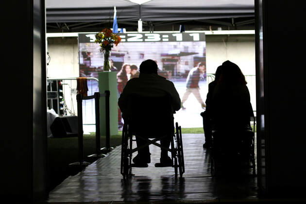 Santiago, February 13, 2021 The mayor of La Florida, Rodolfo Carter and the president of the College of Teachers, Carlos Diaz, accompany teachers and education assistants who work in schools in the commune, to the inoculation against Covid 19 In addition, the doors of Espacio Esperanza are  Copyright: JAVIERxSALVO ATONxCHILE