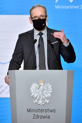 15.02.2021 WARSZAWA KONFERENCJA MINISTRA ZDROWIA DOTYCZACA SYTUACJI EPIDEMIOLOGICZNEJ I NAJAZDU TURYSTOW DO ZAKOPANEGO N Z ADAM NIEDZIELSKI MINISTER ZDROWIA FOT DAMIAN BURZYKOWSKI NEWSPIX.PL --- Newspix.pl Minister Adam Niedzielski s conference after the events in Zakopane, crowds of tourists did not follow the recommendations related to the epidemic. They did not wear masks, they did not maintain a social distance.  DB150221_015