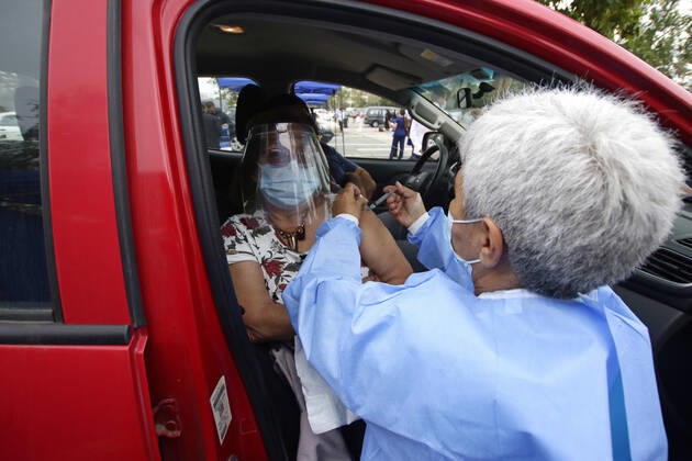 Punta Arenas, February 15, 2021 Authorities inaugurate a new vaccination point in the parking lot of the National Stadium Javier Salvo Aton Chile, Santiago Chile Aton Chile 489127  Copyright: JAVIERxSALVO ATONCHILE